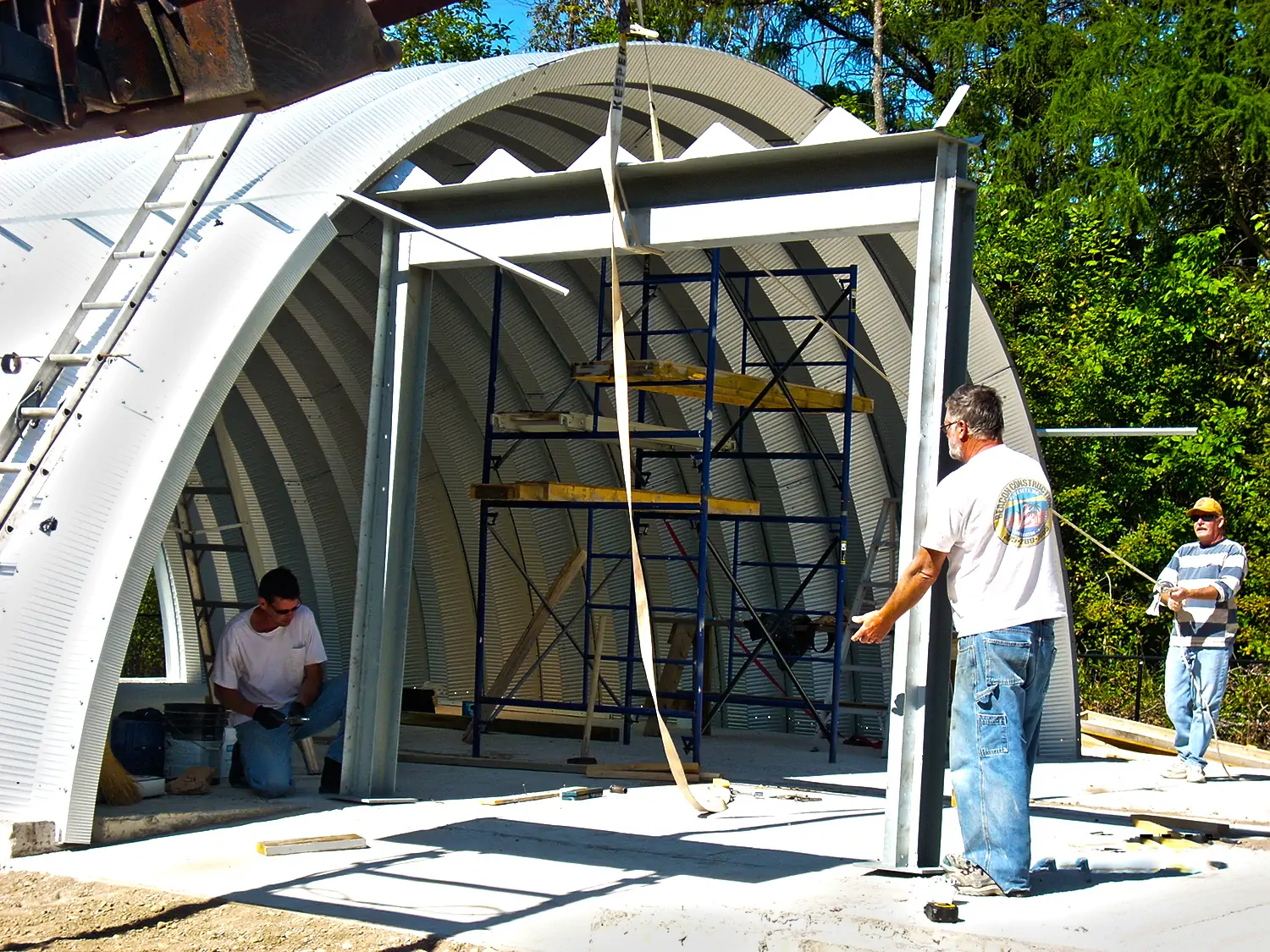 constructing arch building